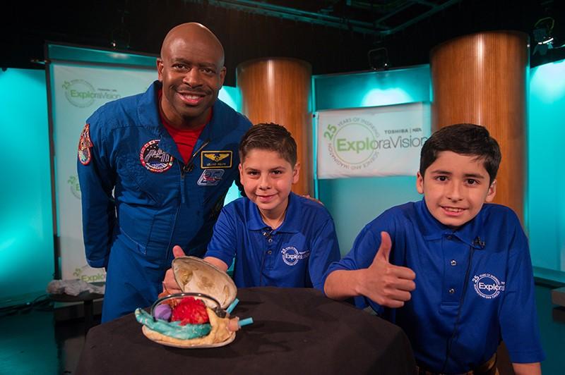 ExploraVision 2017 winners with former NASA astronaut, Leland Melvin