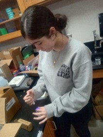 Toshiba ExploraVision winner Angelica De La Torre tests bioplastic prototype